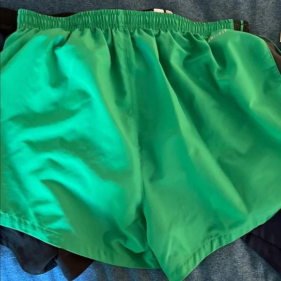Lot of three Nike running shorts - Picture 4 of 14